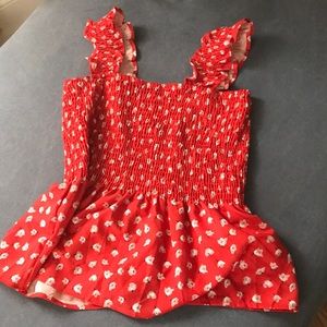 Freakin ADORABLE red floral top! M/L 🍓